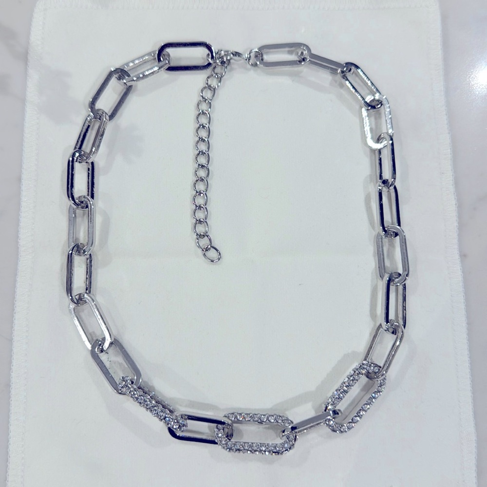 Fashion hardware chocker